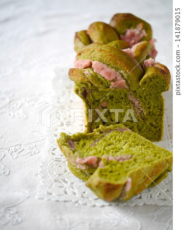 抹茶櫻花豆沙麵包 抹茶櫻花豆沙麵包 141879015
