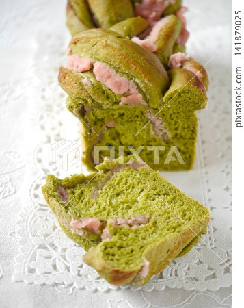 Matcha & Cherry Blossom Bean Paste Bread Matcha & Cherry Blossom Bean Paste Bread 141879025