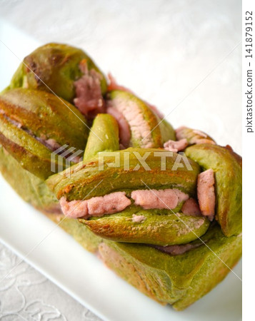Matcha & Cherry Blossom Bean Paste Bread Matcha & Cherry Blossom Bean Paste Bread 141879152