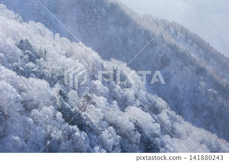Winter in Okuhida: Views from the Shinhotaka Ropeway Winter in Okuhida: Views from the Shinhotaka Ropeway 141880243