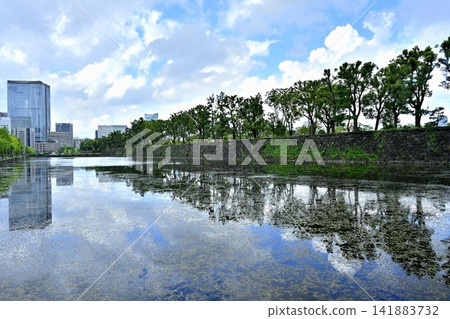 皇宮前的馬場崎護城河和丸之內建築群 皇宮前的馬場崎護城河和丸之內建築群 141883732