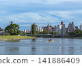 The Honkawa River and the scenery along its banks under a clear blue sky. 141886409