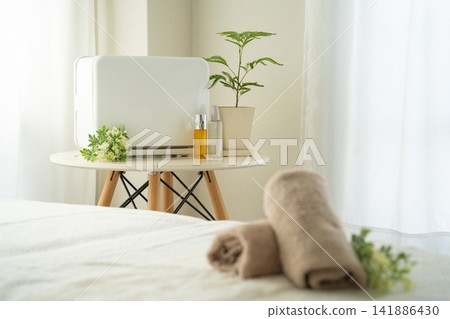 New Life: Beauty and Salon Image New Life: Beauty and Salon Image 141886430