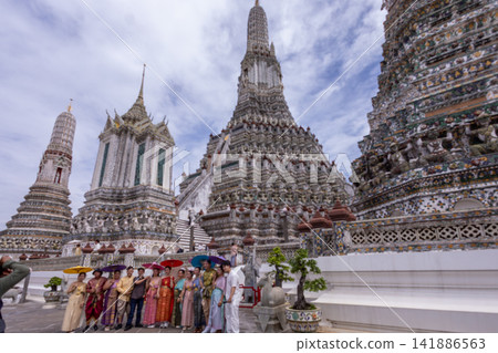 The central prang in Wat Arun Ratchawararam or The Temple of Dawn The central prang in Wat Arun Ratchawararam or The Temple of Dawn 141886563