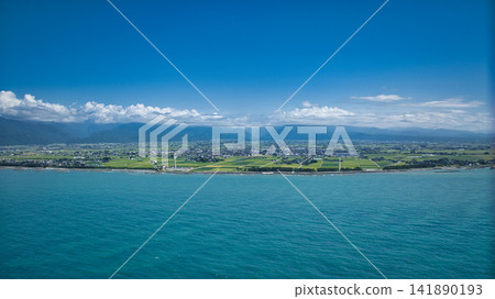 The coastline of the Kurobe River alluvial fan in Toyama Prefecture during summer The coastline of the Kurobe River alluvial fan in Toyama Prefecture during summer 141890193
