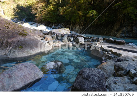 日本的秘密溫泉黑崎溫泉 日本的秘密溫泉黑崎溫泉 141890769