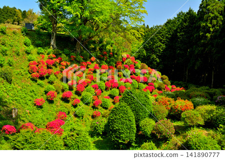 Yamanaka Castle, one of Japan's 100 Famous Castles Yamanaka Castle, one of Japan's 100 Famous Castles 141890777