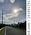 炎炎夏日的天空和道路 141891791