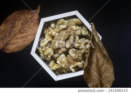 核桃——特寫 核桃——特寫 141896315