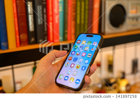 手持智能手機 手持智能手機 141897258