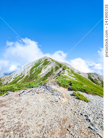 秋季徒步攀登哈里諾基山和蓮華山（從哈里諾基山口登頂蓮華山） 141900338
