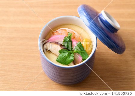 配料豐富的蒸蛋羹 141900720