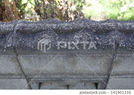 牆、砌塊牆、圍牆、磚塊、外牆、混凝土、抹灰工程、抹灰工、建築物、牆面、牆、石頭、住宅、房屋 牆、砌塊牆、圍牆、磚塊、外牆、混凝土、抹灰工程、抹灰工、建築物、牆面、牆、石頭、住宅、房屋 141901338