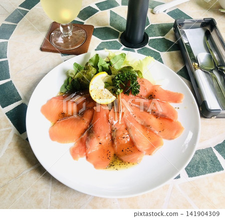 陽光醒來!清爽的一天!綠色*橙色=美好的一天 陽光醒來!清爽的一天!綠色*橙色=美好的一天 141904309