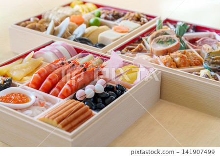 New Year's dishes (3-tiered box) New Year's dishes (3-tiered box) 141907499