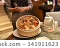 Sticky rice with swimming crab 141911623