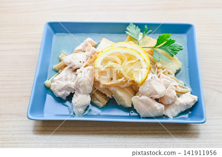 Refreshing lemon-steamed chicken breast and silken tofu Refreshing lemon-steamed chicken breast and silken tofu 141911956