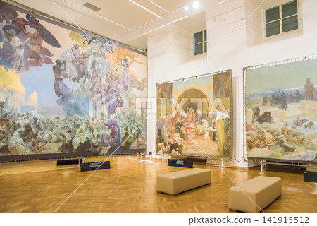 捷克共和國莫拉夫斯基克魯姆洛夫，穆夏傑作《斯拉夫史詩》展覽現場 141915512