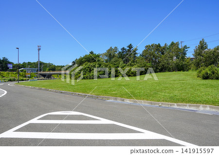 Green space at Nopporo Parking Area on the Hokkaido Expressway (southbound) Green space at Nopporo Parking Area on the Hokkaido Expressway (southbound) 141915597