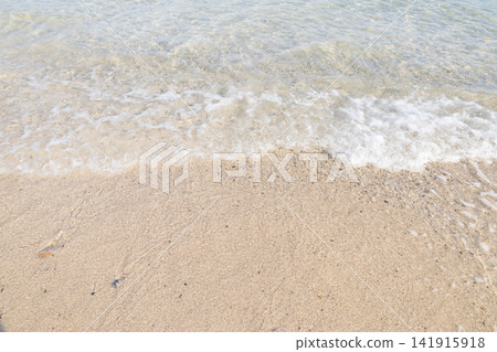 熱帶度假勝地,擁有類似沖繩的海和沙灘,以及平靜的海浪(奄美大島,鹿兒島縣) 熱帶度假勝地,擁有類似沖繩的海和沙灘,以及平靜的海浪(奄美大島,鹿兒島縣) 141915918
