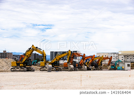 Former Honda Sayama Factory site: Heavy machinery (backhoe) Former Honda Sayama Factory site: Heavy machinery (backhoe) 141916404