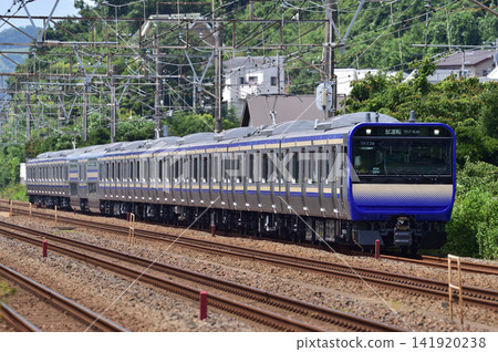 Tokaido Main Line, Ninomiya - Oiso, JR East, E235 series 1000 series, F-01 formation (Kamakura), test run. Tokaido Main Line, Ninomiya - Oiso, JR East, E235 series 1000 series, F-01 formation (Kamakura), test run. 141920238