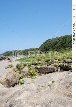 城島海岸的景色,藍天綠草盡收眼底。 城島海岸的景色,藍天綠草盡收眼底。 141924172