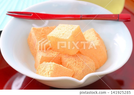 Summer Japanese sweets, chilled desserts, cold warabi mochi. Summer Japanese sweets, chilled desserts, cold warabi mochi. 141925285