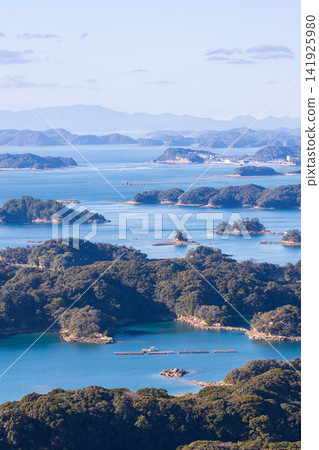 從長崎縣佐世保市天海峰展望台眺望九十九島 從長崎縣佐世保市天海峰展望台眺望九十九島 141925980