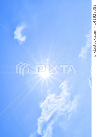 Blue sky and sun, direct sunlight, free space image (fixed shot) Blue sky and sun, direct sunlight, free space image (fixed shot) 141928382