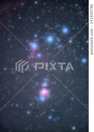The central part of Orion as seen from Mount Daibosatsu. The central part of Orion as seen from Mount Daibosatsu. 141930796