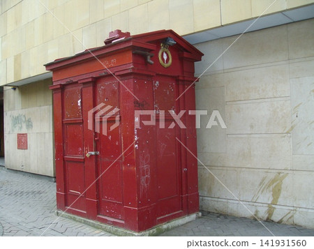 Red hut Red hut 141931560