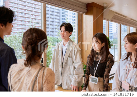 Young business people chatting in the office Young business people chatting in the office 141931719
