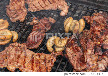 Grilled meat made with coal Grilled meat made with coal 141934145
