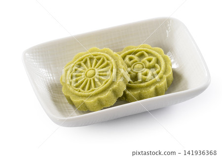 Mid-Autumn Festival, mooncake, mung bean cake, white base, back removed. Mid-Autumn Festival, mooncake, mung bean cake, white base, back removed. 141936368