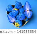 奇異的藍色草莓 141936634