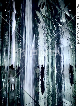 Arte Museum Busan's fantastical digital art | An immersive space woven with light and images Arte Museum Busan's fantastical digital art | An immersive space woven with light and images 141937262