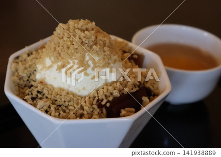 栗子糖和烤綠茶 栗子糖和烤綠茶 141938889