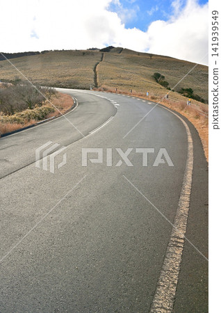 The West Izu Skyline runs through the grasslands of the Izu Mountain Ridge Trail on the Izu Peninsula. The West Izu Skyline runs through the grasslands of the Izu Mountain Ridge Trail on the Izu Peninsula. 141939549
