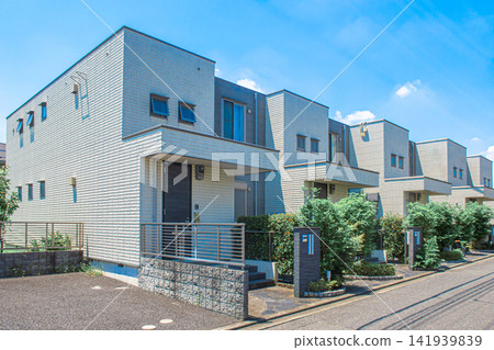 Maisonette and refreshing blue sky Maisonette and refreshing blue sky 141939839