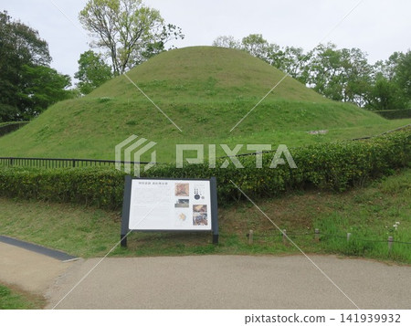Takamatsuzuka Kofun Takamatsuzuka Kofun 141939932
