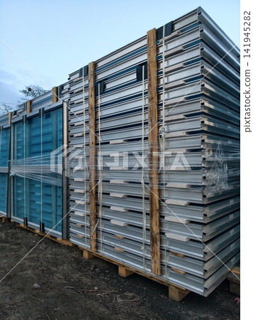 Acoustic barrier for reflect sound waves 141945282