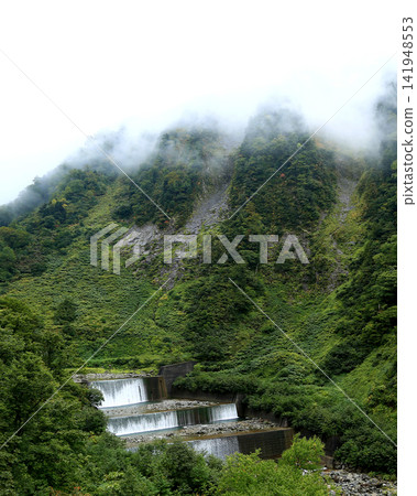 Name of waterfall Toyama prefecture Name of waterfall Toyama prefecture 141948553