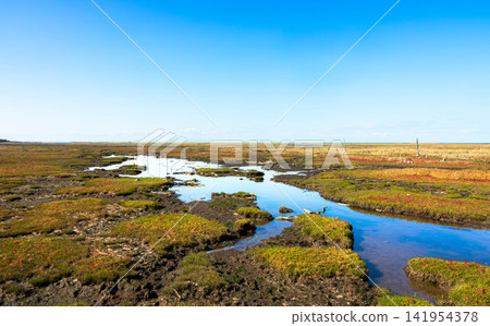 Shunkokutai, a famous birdwatching spot in Nemuro City, Hokkaido, under a refreshing blue autumn sky. Shunkokutai, a famous birdwatching spot in Nemuro City, Hokkaido, under a refreshing blue autumn sky. 141954378