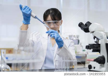 臨床實驗室技術員/研究員的圖片 臨床實驗室技術員/研究員的圖片 141955955