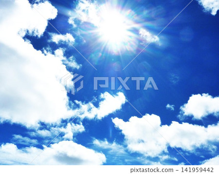 天空、雲朵、風景、藍天、大自然、晴朗、太陽、藍色、光線、背景、晴朗天氣、夏季、背景、藍色、景色 141959442
