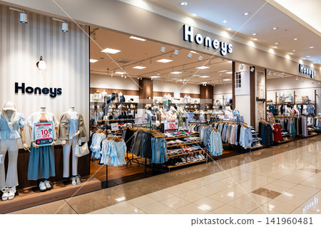 Honeys Hitachinaka Store, Fashion Cruise Hitachinaka, Shinko-cho, Hitachinaka City, Ibaraki Prefecture 141960481