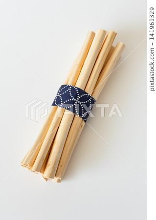 Ogara - Hemp stalks used for welcoming and sending off fires during the Obon festival. 141961329