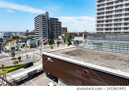 Keio Line Kokuryo Station, view looking northeast from Coco Square, Kokuryo-cho, Chofu City, Tokyo Keio Line Kokuryo Station, view looking northeast from Coco Square, Kokuryo-cho, Chofu City, Tokyo 141963463