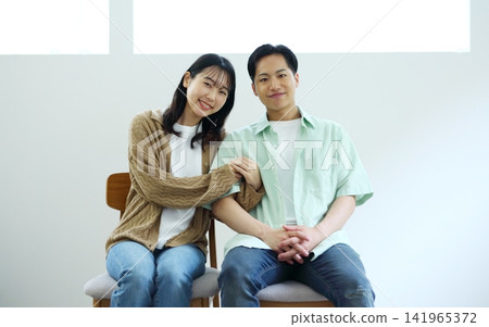 The image of a close male-female relationship The image of a close male-female relationship 141965372